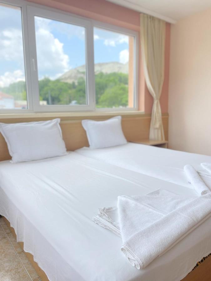 Family Hotel Morska Zvezda Baltsjik Eksteriør bilde
